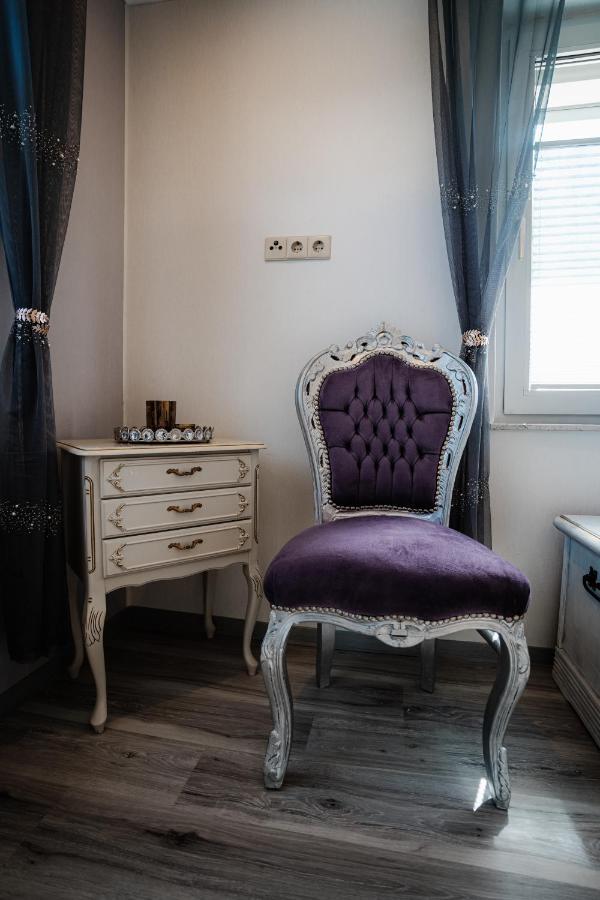 Timeout Royal Apartment Ellar Exterior photo